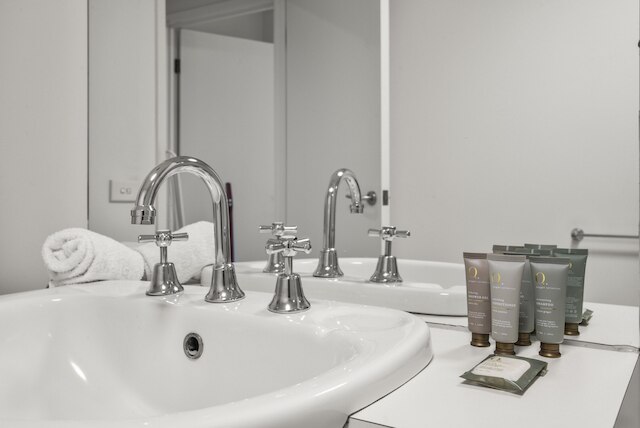 バスリング フィッツロイ イータリーズ アンド バーズ ニアバイ