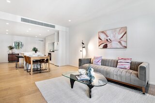 スペーシャス モダン アパートメント ウィズ プール & ジム アクセス