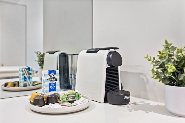 スペーシャス モダン アパートメント ウィズ プール & ジム アクセス