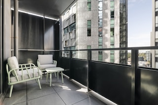 スリーク サウスバンク 2 ベッド アパートメント ウィズ バルコニー ビューズ