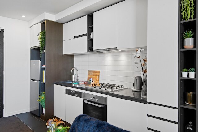 シック 1ベッド ウィズ バルコニービューズ アンド アメニティーズ