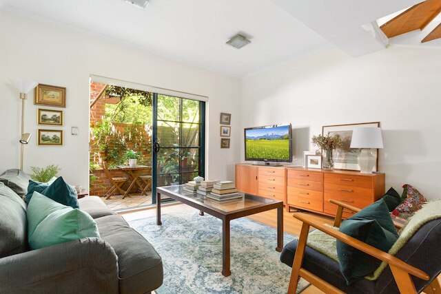 スペーシャス 2ベッド タウンハウス ウィズ ア ラッシュ コートヤード