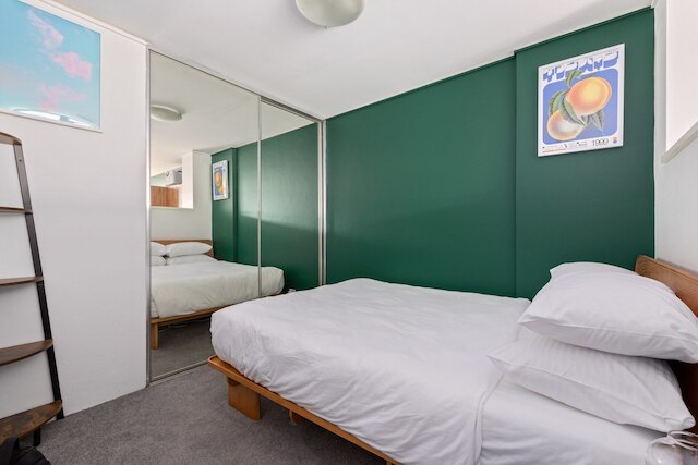 シック インナーシティ 1ベッドルーム ウィズ バルコニー