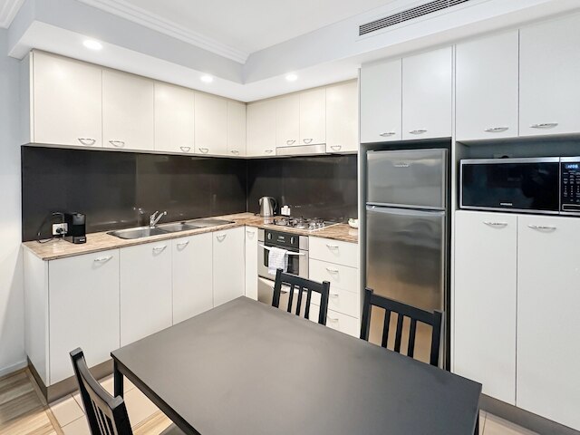 2 ベッド シティ アパートメント ウィズ ジム