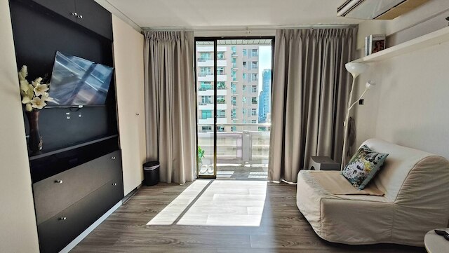 168 Rajdamri Apartment Near Central World