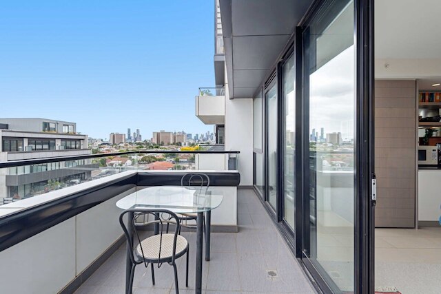 エクレクティック 1ベッド アパートメント ウィズ プール アンド ジム