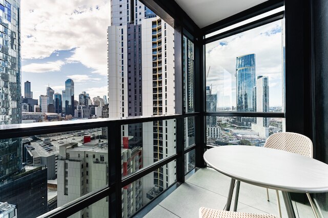 スタイリッシュ サウスバンク 1ベッドルーム ウィズ プール アンド ジム