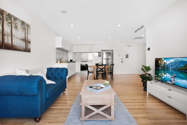 サーファーズパラダイス 1ベッド ウィズ スタニングビューズ & プール