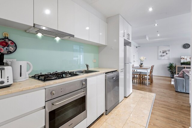 セントラル 2ベッド アパートメント ウィズ パーキング