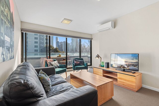 シック インナーシティ コンビニエンス ウィズ セキュア パーキング