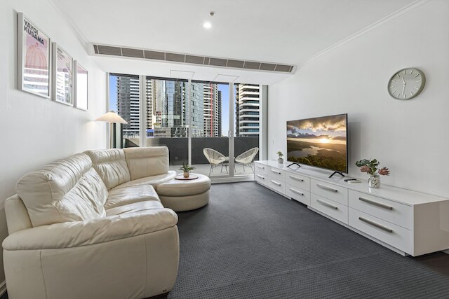 スタイリッシュ サウスバンク ステイ ウィズ ビューズ, プール & ジム