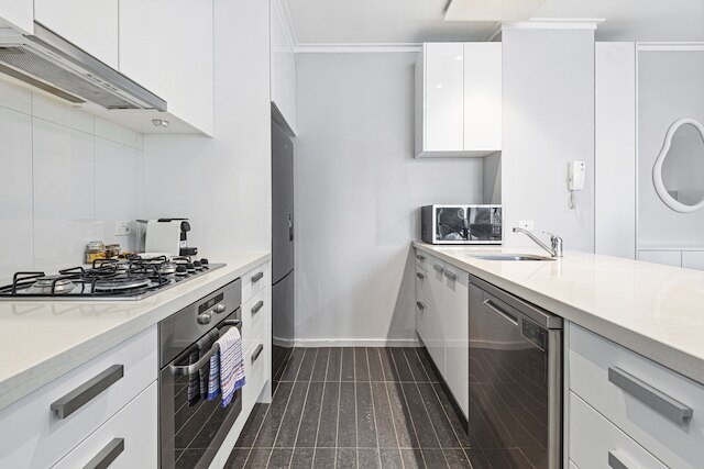 スタイリッシュ サウスバンク ステイ ウィズ ビューズ, プール & ジム