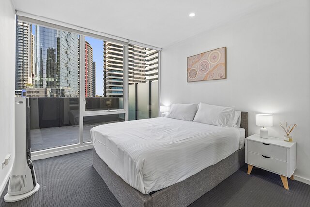 スタイリッシュ サウスバンク ステイ ウィズ ビューズ, プール & ジム