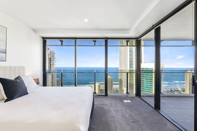 サークル オン キャビル ラックス 2ベッド ウィズ ビューズ & プール