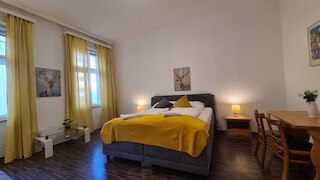 Cozy 1BR Apt Long Stay for 3 Guests