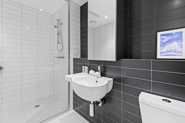 モダン 1ベッド シティ アパートメント ウィズ プール アンド ジム