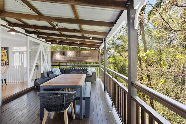 トランクィル 2ベッド ファミリーホーム ウィズ デッキ アモング ツリーズ