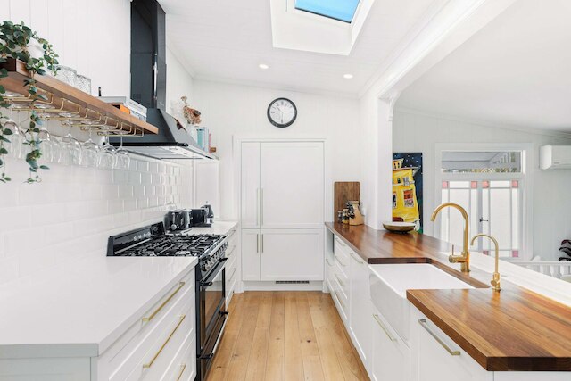 トランクィル 2ベッド ファミリーホーム ウィズ デッキ アモング ツリーズ