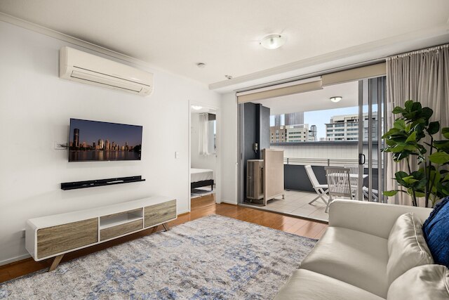 サウスブリスベン 2 ベッドルーム アパートメント ウィズ ジム & サウナ アクセス