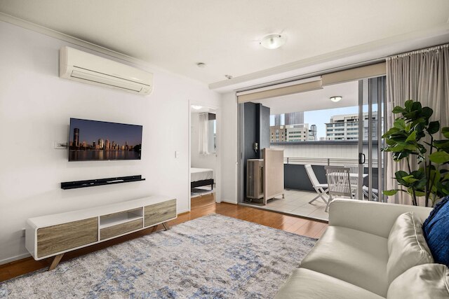 サウスブリスベン 2 ベッドルーム アパートメント ウィズ ジム & サウナ アクセス