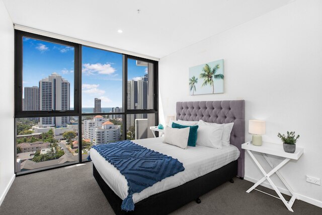 2ベッド ビーチアパートメント ウィズ プール, パーキング & バルコニー