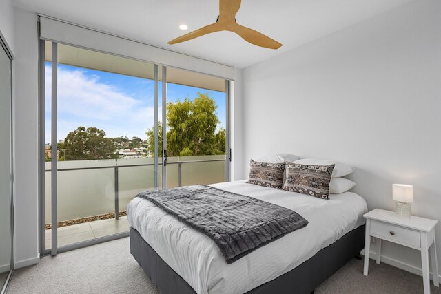 スリーク 2 ベッド ウィズ バルコニー アンド コミューナル BBQ エリア