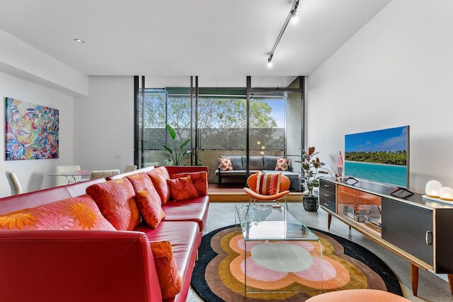 バイブラント 2 ベッド アパートメント ニア セント キルダ ビーチ