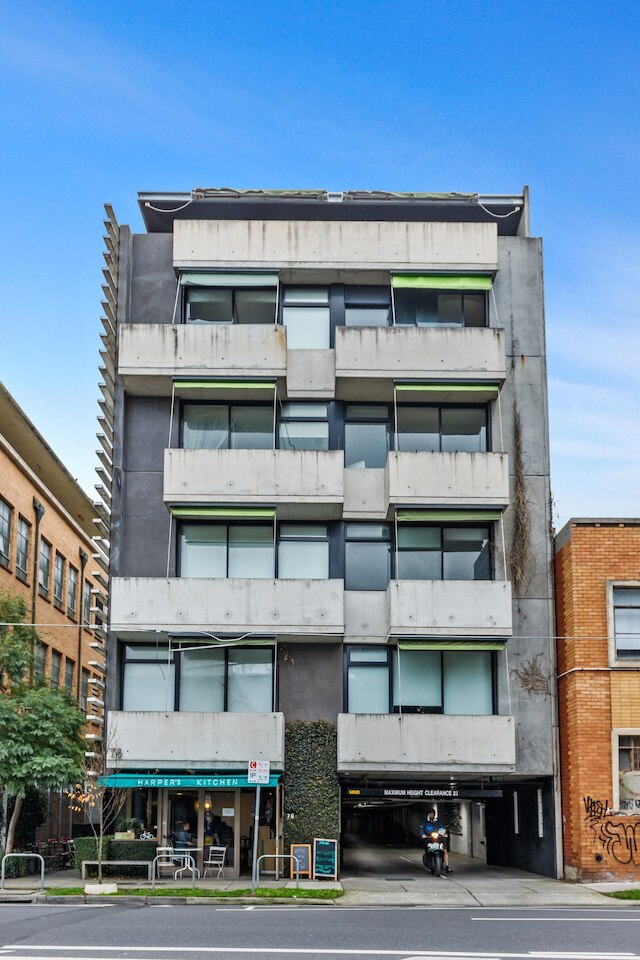 バイブラント 2 ベッド アパートメント ニア セント キルダ ビーチ