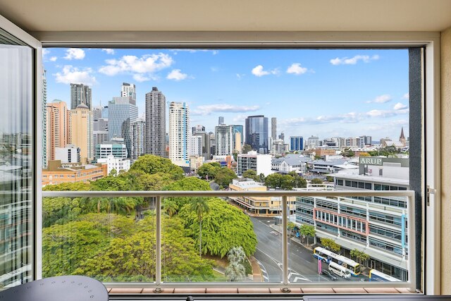 ブライト 1 ベッド ウィズ グレートビューズ & アメニティーズ