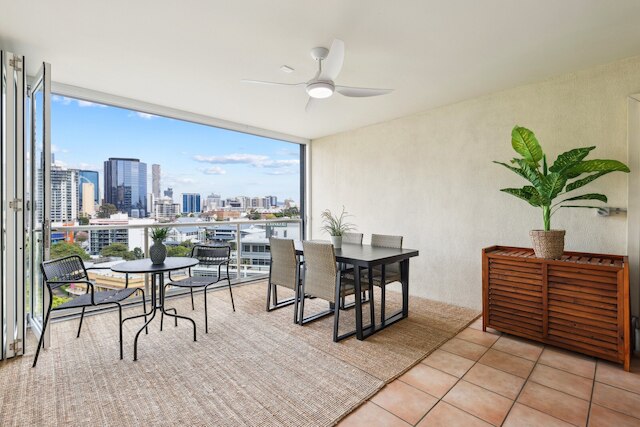 ブライト 1 ベッド ウィズ グレートビューズ & アメニティーズ