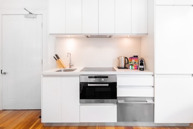 クワイエット グリーブ スタジオ ニア パークス & カフェズ