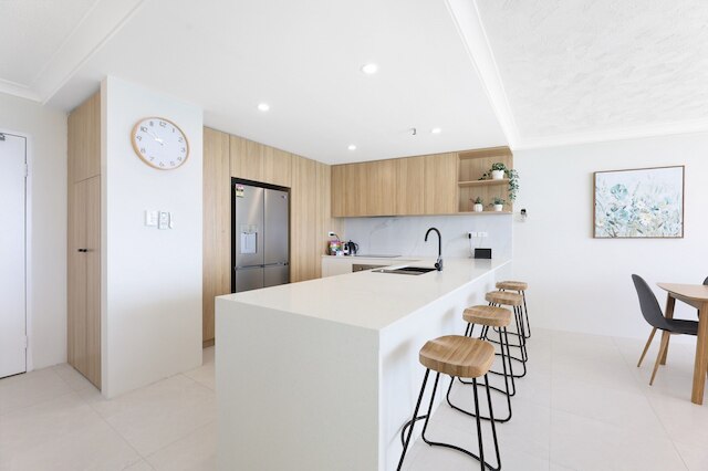 ビーチフロント スタイリッシュ アパートメント ウィズ オーシャン ビューズ