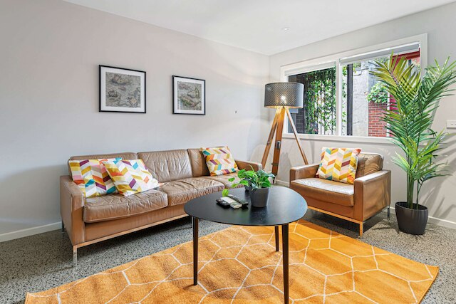 コンビニエント ベイサイド リビング アット ザ エッジ オブ ザ シティ