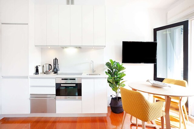 パーフェクト ロケーテッド コンフィ スタジオ ウィズ バルコニー