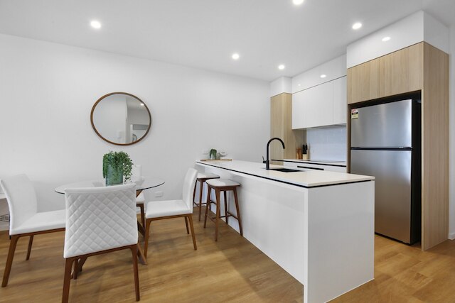 サーファーズ パラダイス 2ベッド フラット ウィズ ラグジュアリー アメニティーズ