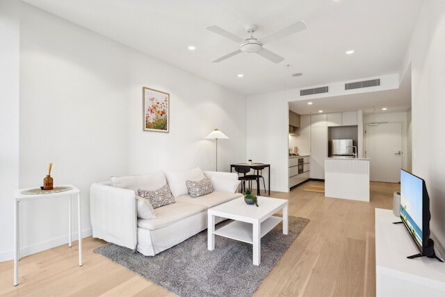 ブリスベン 1ベッドルーム ウィズ プール, スパ, サウナ and バルコニー