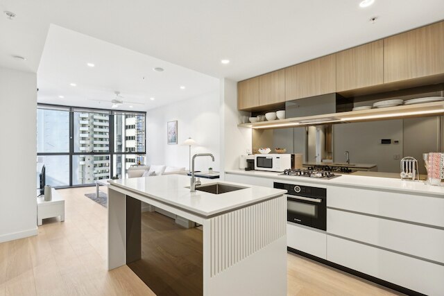 ブリスベン 1ベッドルーム ウィズ プール, スパ, サウナ and バルコニー