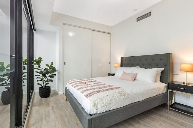 エグゼクティブ ユニット ウィズ プール アンド ジム ニア リバーフロント