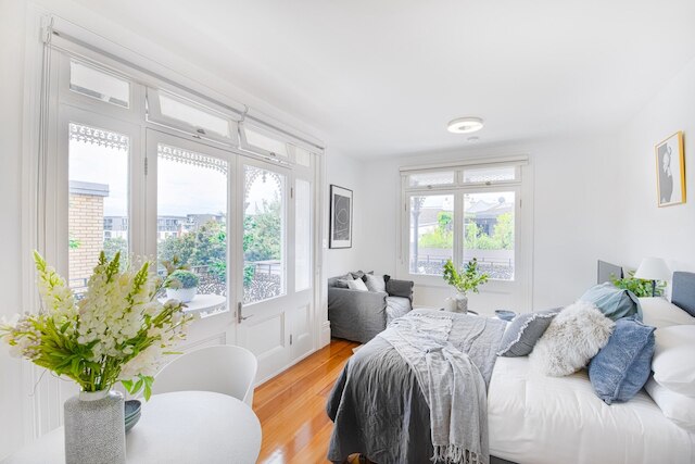 パーフェクト ロケーテッド スタジオ アパートメント