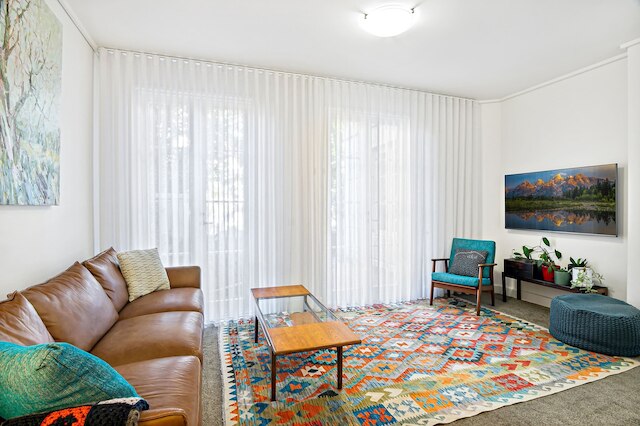 モダン イースト メルボルン 2ベッド アパートメント ウィズ パーキング