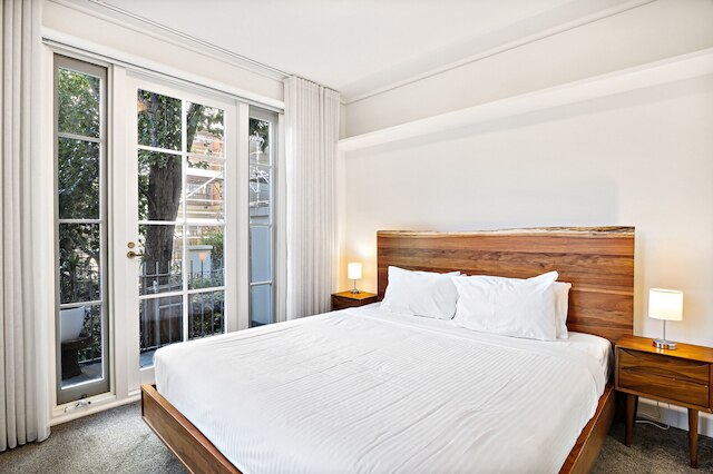 モダン イースト メルボルン 2ベッド アパートメント ウィズ パーキング