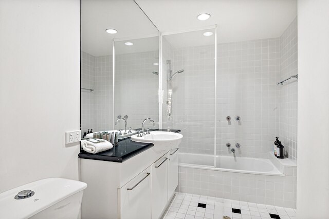 モダン イースト メルボルン 2ベッド アパートメント ウィズ パーキング