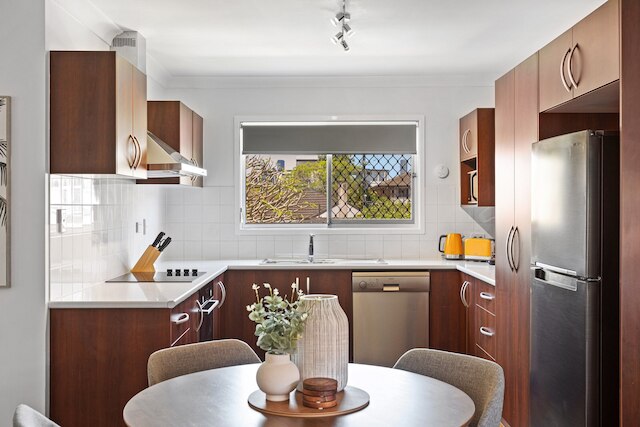 ウィンザー コージー 2 ベッドルーム ユニット イン クワイエット ネイバーフッド