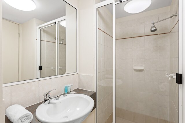 アルビオン コンビニエント ハイドアウェイ ウィズ パーキング & バルコニー