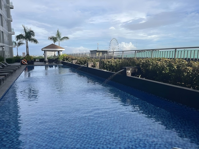 ラグジュアリー ベイ コンド ニア MOA ウィズ バルコニー フリー WiFi