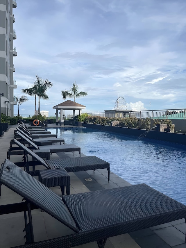 ラグジュアリー ベイ コンド ニア MOA ウィズ バルコニー フリー WiFi