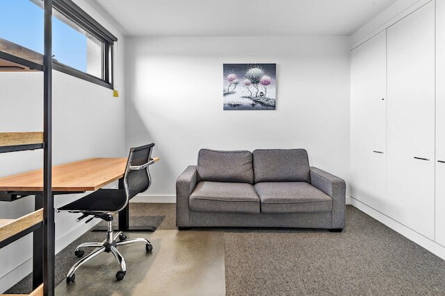 プリスティン 1 ベッド アパートメント ニア ローカル カフェズ