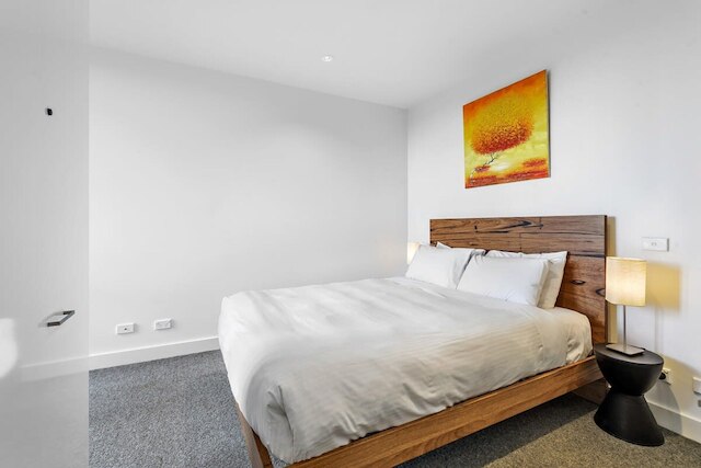 プリスティン 1 ベッド アパートメント ニア ローカル カフェズ