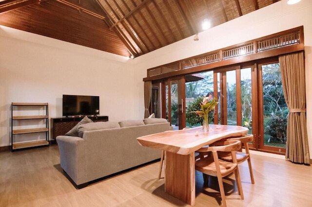 ヴィラ ケルタ ウブド