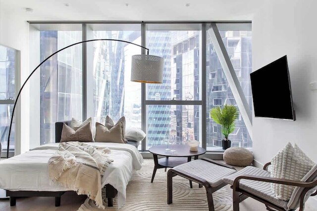 Chic 2BR Apt Opposite Southern Cross, City Views